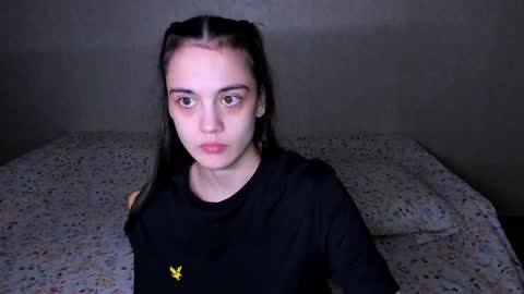 littleashleyy online show from December 22, 1:11 pm