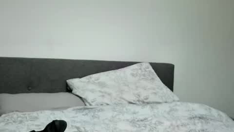 Snapshot of littleb00b00 chatting on September 17, 6:17 pm Little Boo online show from September 17, 6:17 pm