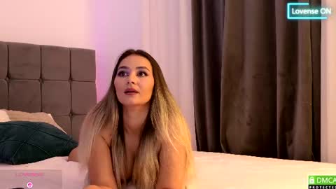 littleblondbunny online show from July 22, 9:05 pm