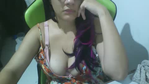 littledevilcat861214 online show from January 15, 2:06 am