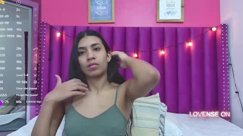 Snapshot of littlee_emilyy_ chatting on March 8, 3:05 am Emily online show from March 8, 3:05 am