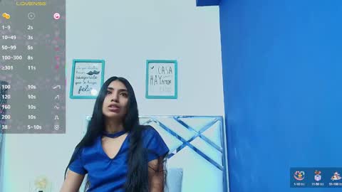 Snapshot of littlee_emilyy_ chatting on February 14, 3:00 am Emily online show from February 14, 3:00 am