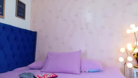 Tania  online show from June 19, 7:50 pm