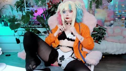 Riza Riri Puff  online show from January 12, 4:08 pm