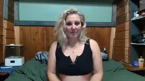 lisanixs online show from April 8, 3:08 am