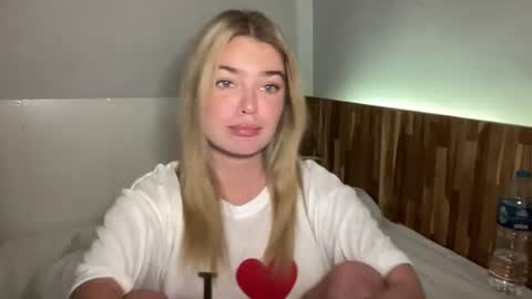 Marciabrady online show from June 12, 1:52 pm