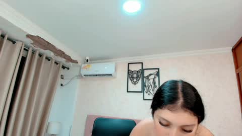 Sarahs Room online show from April 7, 4:47 am