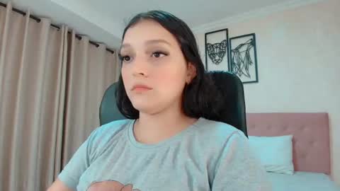 Sarahs Room online show from July 25, 10:28 pm