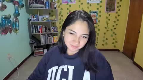 Mia  online show from March 2, 11:28 pm