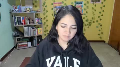 Mia  online show from February 10, 1:03 am