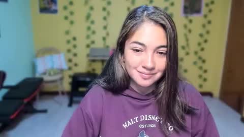 Mia  online show from March 28, 5:18 am