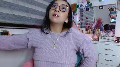 Snapshot of littlerouse_ chatting on December 11, 1:58 am Ruby Rouse online show from December 11, 1:58 am