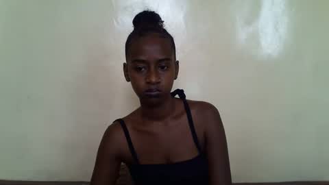 Snapshot of littlesandie chatting on January 15, 6:43 am littlesandie online show from January 15, 6:43 am