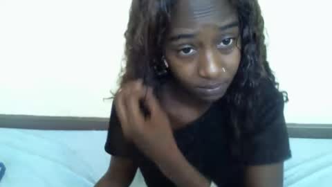 littlesandie online show from November 4, 7:57 am