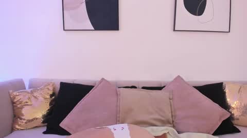    online show from March 1, 8:56 am