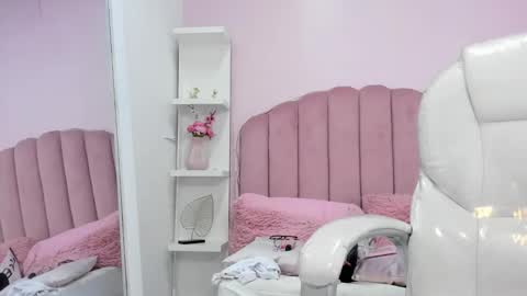  sofii  online show from October 31, 9:41 pm