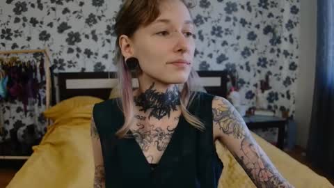 Niki  free tg channel with some photos gifs and info about streams  online show from October 22, 9:47 am