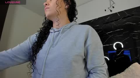 Liz  online show from March 4, 10:02 am