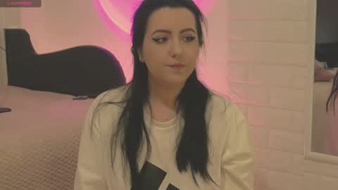 lizasunshine__ online show from March 12, 7:02 am