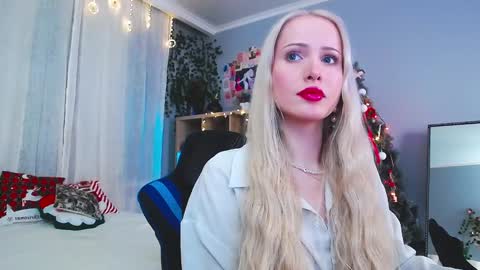 Lisa online show from January 4, 11:48 pm