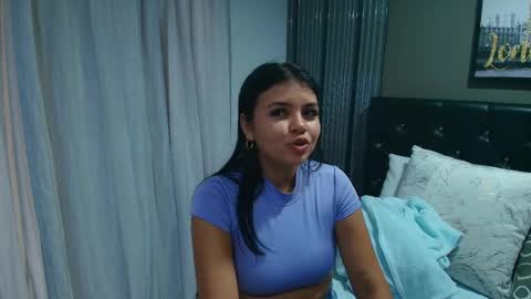 Snapshot of lizz_tender chatting on October 2, 11:48 am Lizz online show from October 2, 11:48 am