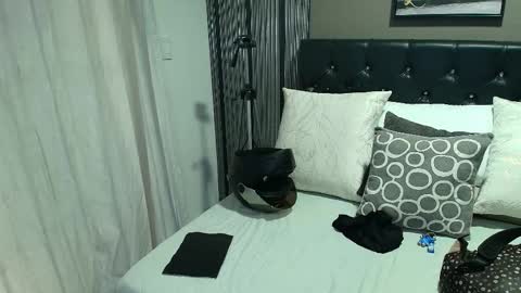 Snapshot of lizz_tender chatting on September 10, 11:43 am Lizz online show from September 10, 11:43 am