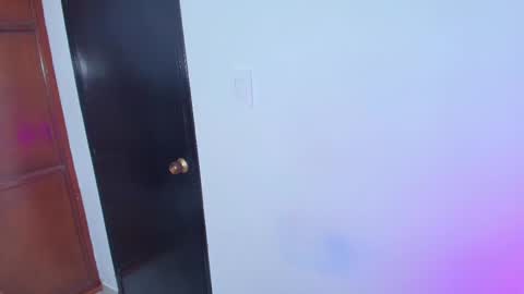 Snapshot of lizz_tender chatting on February 25, 5:08 pm Lizz online show from February 25, 5:08 pm