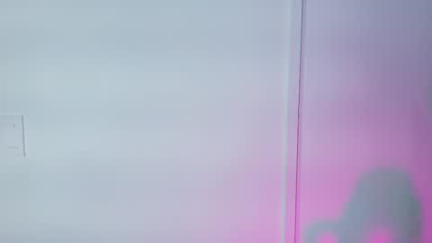 Snapshot of lizz_tender chatting on February 20, 11:42 am Lizz online show from February 20, 11:42 am