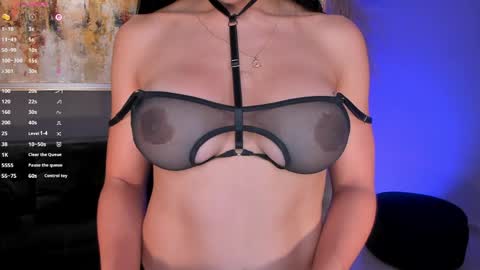 Lizzi  online show from April 14, 11:05 pm