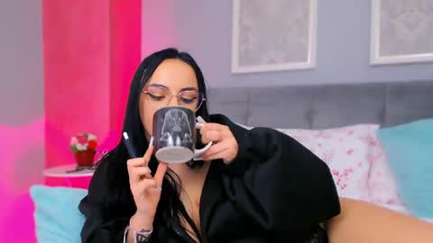 Lizzy online show from January 15, 1:00 am