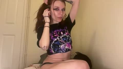 lizzybunny online show from December 15, 8:47 pm