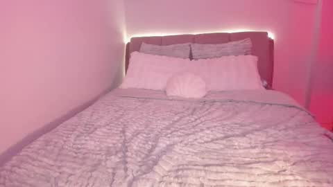 Kloe see you 28-11  to celebrate my birthday online show from September 30, 2:50 am