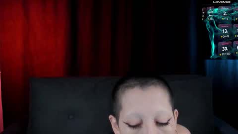 Snapshot of lnxmst chatting on October 19, 11:18 pm Lynx Mist online show from October 19, 11:18 pm