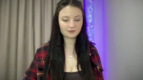 locaalis1 online show from February 10, 6:45 pm