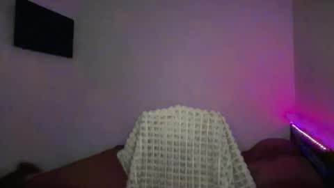 locaalis1 online show from November 19, 10:37 am