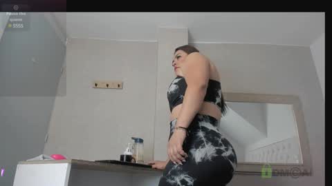 Snapshot of lola__sweet0591 chatting on December 17, 10:23 am Lola Sweet online show from December 17, 10:23 am