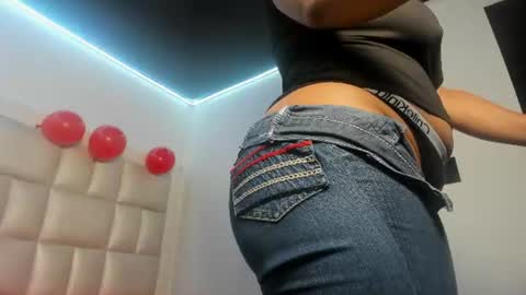 lola_js online show from June 12, 12:13 pm