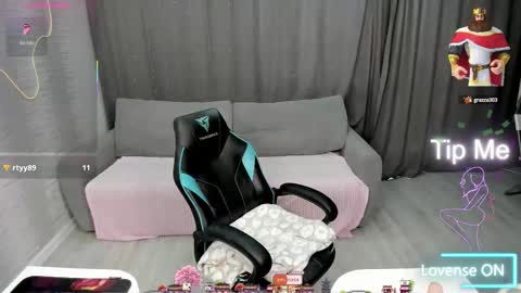 Lola  online show from September 17, 6:44 am