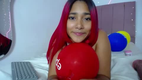 lola_lustrum online show from July 2, 2:56 pm