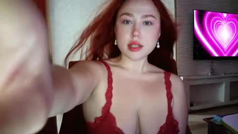 LolaaMint  online show from May 9, 11:01 am