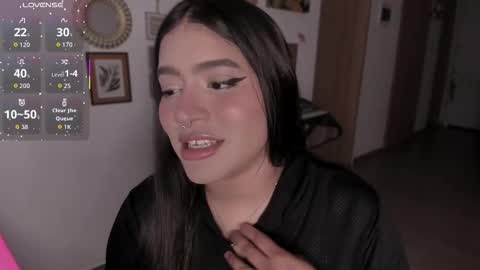 lolaasmith_21 online show from October 23, 8:37 pm