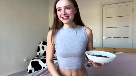 lolaatate online show from March 22, 5:02 am