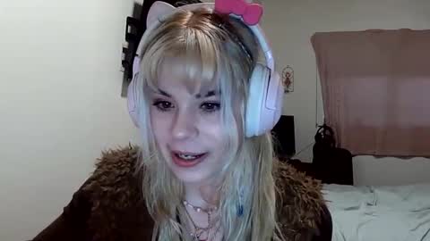 Lola Lixx online show from May 16, 12:13 am