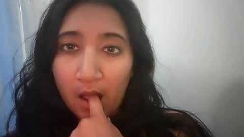 lolalover37357 online show from May 31, 3:12 am