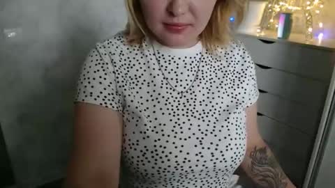 kiss online show from May 10, 6:26 am