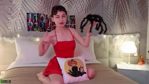 Lola online show from November 1, 2:16 am