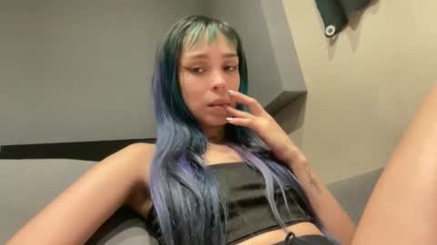 lole online show from March 31, 8:31 pm