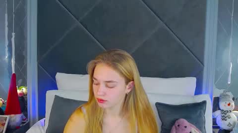 Lolla online show from December 14, 2:12 pm