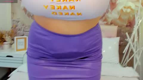Snapshot of lollyjess chatting on October 25, 6:21 am Jess online show from October 25, 6:21 am