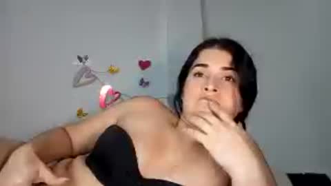 estehfania online show from June 12, 11:24 pm